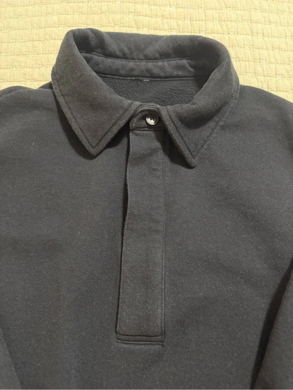 ALO Yoga  Black Polo Sweatshirt